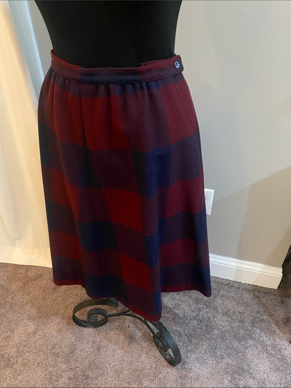 Pendleton Maroon and Navy Plaid A-Line Skirt Wool VGUC VTG 16